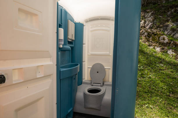 Best Portable toilet rental cost  in Schoolcraft, MI